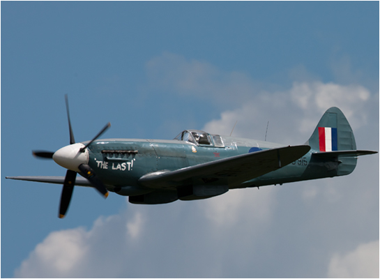 Spitfire Mk XIX PS915 pictures